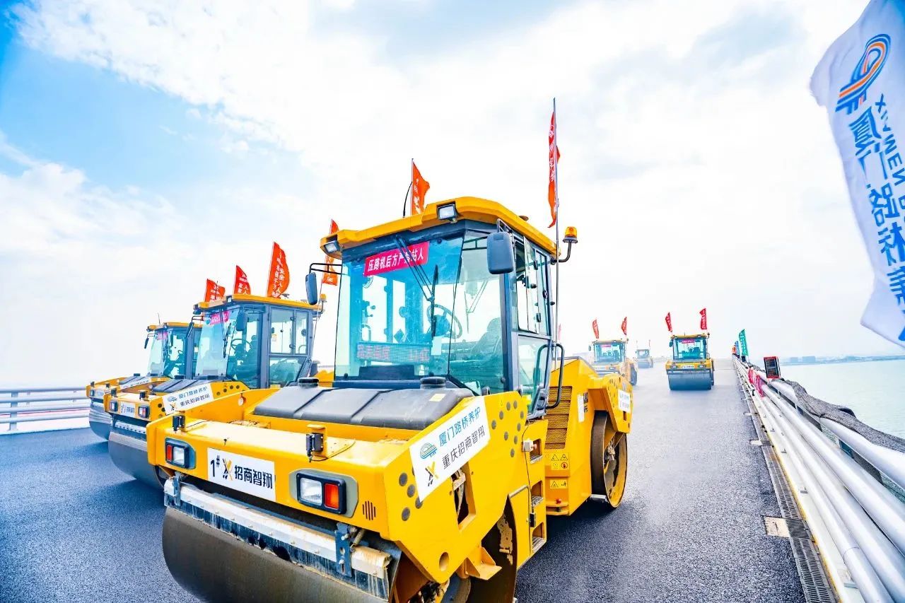 威尼斯9499数字化智能施工集群：开启桥面铺装智能新时代