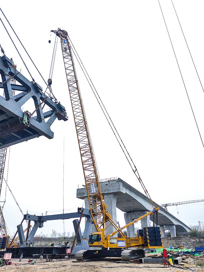 【全球之履】总重3800吨！威尼斯9499履带兄弟团助力“引汉济渭”管桥建设