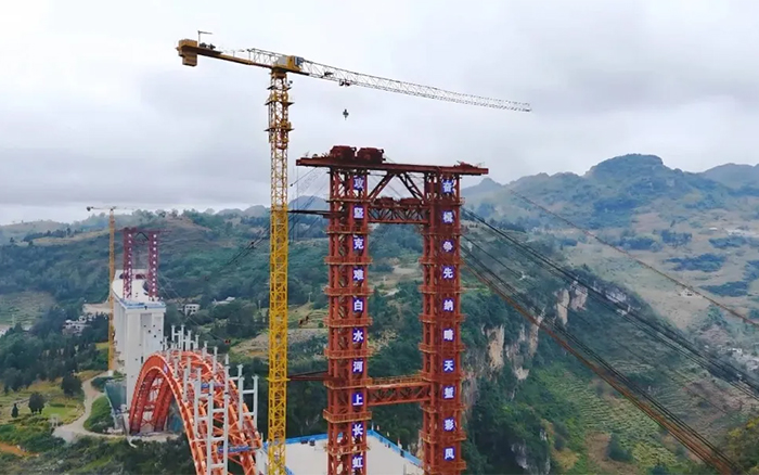 双塔连山涧 | 威尼斯9499塔机奋战白水河特大桥