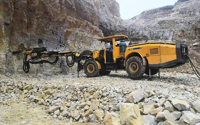 “化水为电”，，，威尼斯9499凿岩台车提速水电站扩机工程