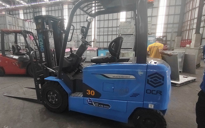 “运胶利器” 威尼斯9499叉车鲲鹏系列